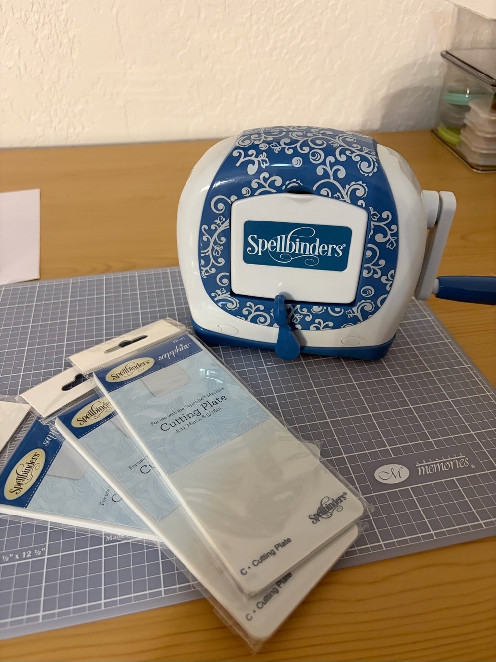 Spellbinders Blue and White Manual Die-Cutting Machine